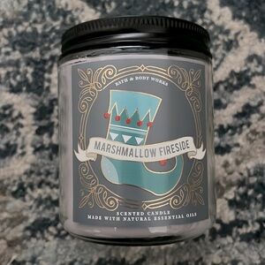 Bath&Body Works Marshmallow Fireside scented candle | Single Wick, 7oz., 198g